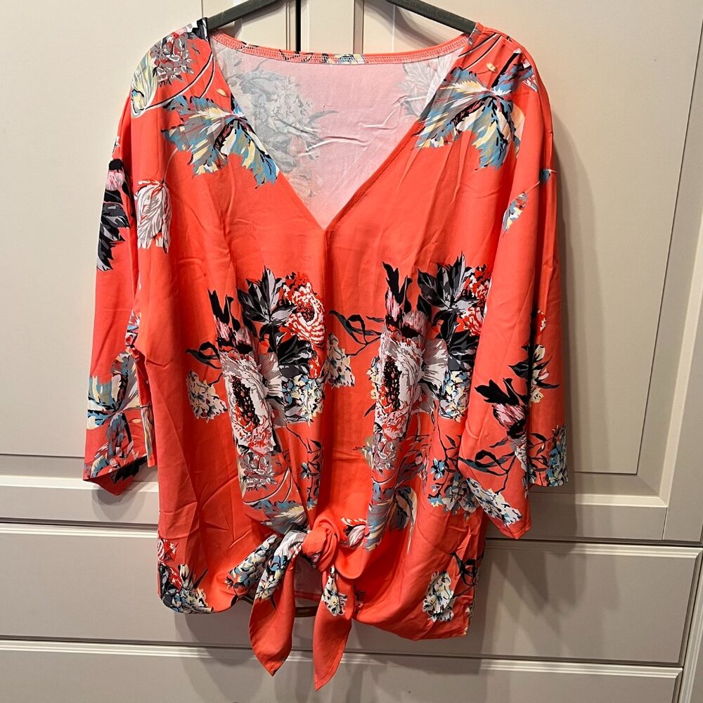 Coral Floral V-Neck Tie-Front ¾ Sleeve Top Blouse‎ (Size 2X)